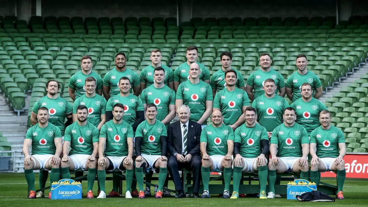 Why does Ireland have one Rugby team but two football teams?